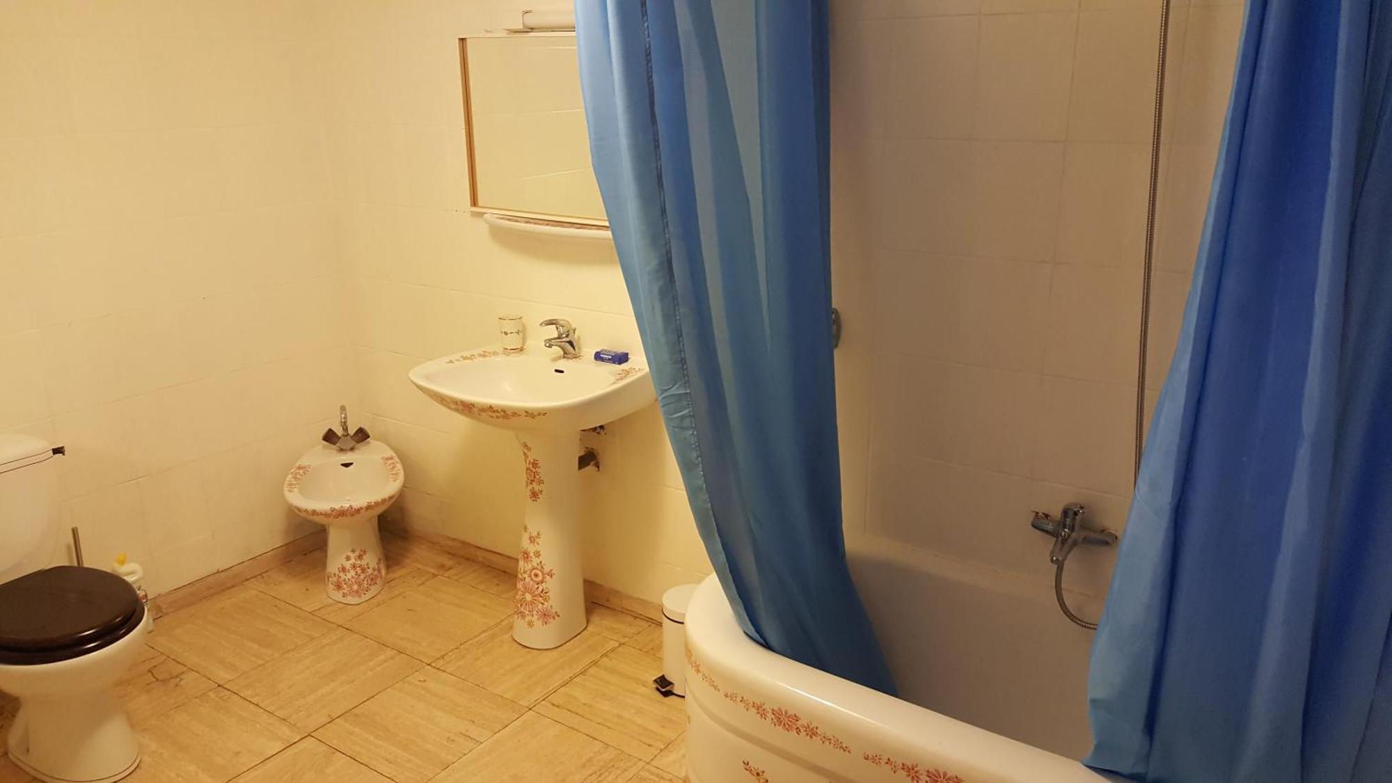 Spacious With Pool In Pretty Village *